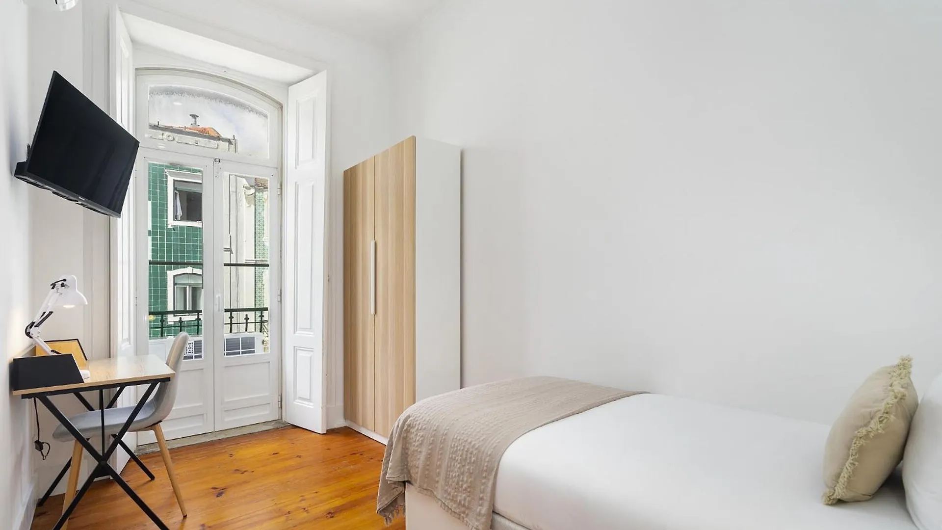 Whome Modern Nomad Hub Stylish Spaces For Remote Living Lisbon 0*,  Portugal