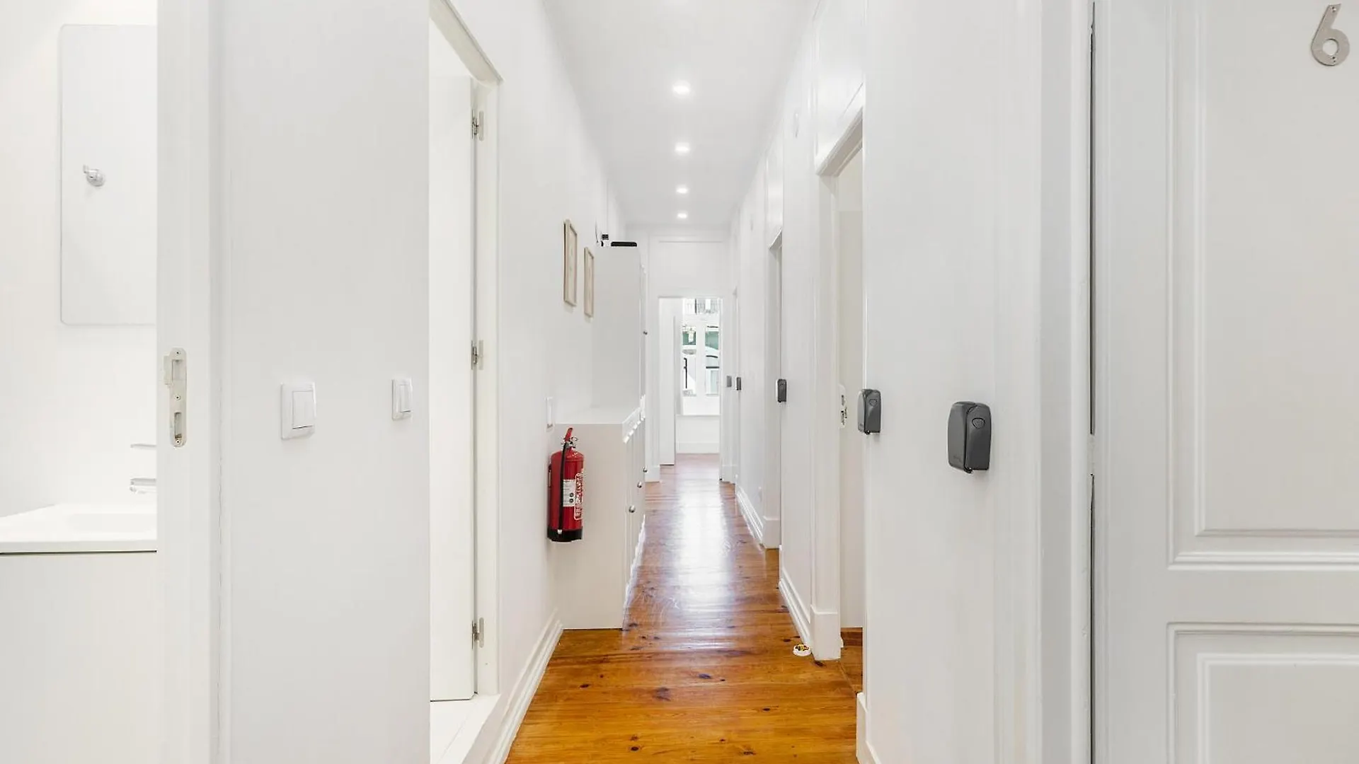 Whome Modern Nomad Hub Stylish Spaces For Remote Living Lisbon Guest house