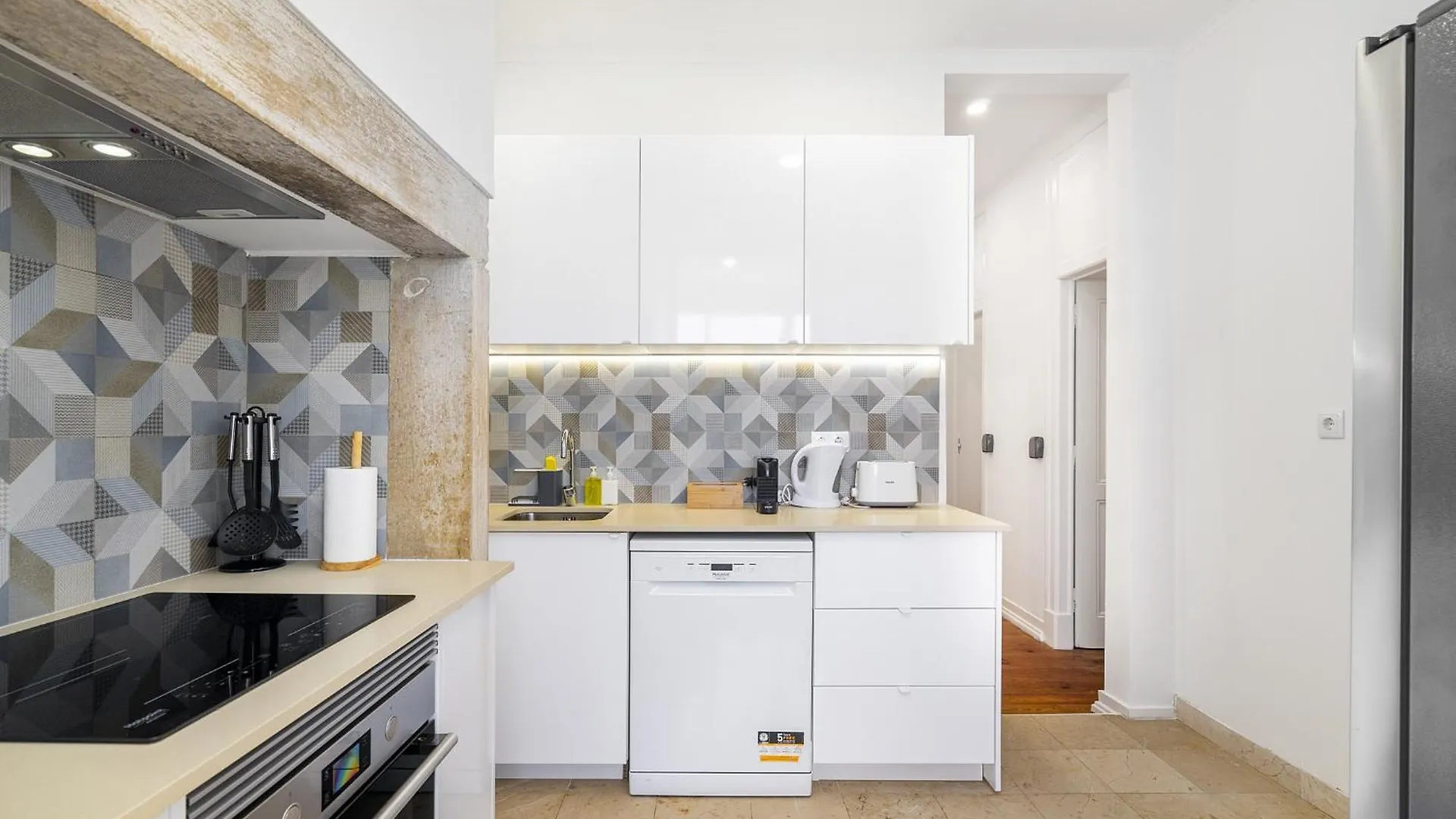 Whome Modern Nomad Hub Stylish Spaces For Remote Living Lisbon Guest house